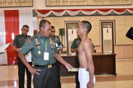 238 casis bintara TNI AD ikut sidang Subpansus di Makodam XIII/Merdeka