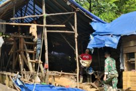 Gov't dismantles 723 structures used for illegal mining in West Java