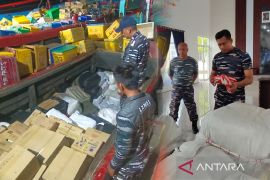 TNI AL gagalkan penyelundupan ballpres ilegal asal Malaysia