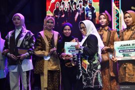 Legislator dorong penguatan dan pengembangan batik Sumatera Barat