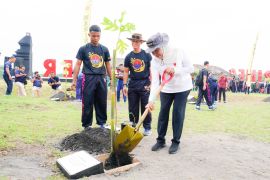Khofifah apresiasi TNI AL siapkan generasi muda berkarakter