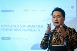 Kemenpar tekankan penguatan tata kelola SDM yang efektif dan adaptif