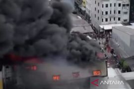 Kebakaran landa bangunan tempat tinggal di Gropet Jakbar