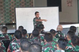 Dandim Lombok Tengah motivasi Babinsa percepat pembangunan KDKMP