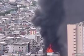 95 personel padamkan kebakaran rumah di Jelambar Baru Jakbar