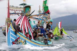 Petik Laut masyarakat Kampung Mandar di Banyuwangi