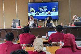 Terminal Petikemas Surabaya berbagi pengalaman di UMM