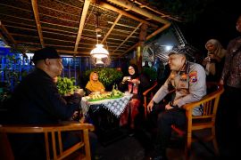 Festival Ngopi Sepuluh Ewu di Banyuwangi dipadati ribuan warga