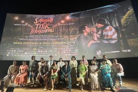 Kekuatan cinta melawan kanker melalui film ”Sampai Titik Terakhirmu"