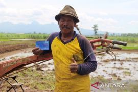 Pemerataan Ekonomi Nyata, BRI Kucurkan BLTS Rp4,4 Triliun