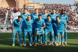 Napoli berupaya adang langkah Roma di pucuk