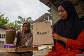 Dari Sampah untuk Masa Depan Anak-Anak Kuala Tanjung Page 4 Small