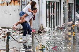 Topan Super Fung-wong terjang Filipina, delapan tewas