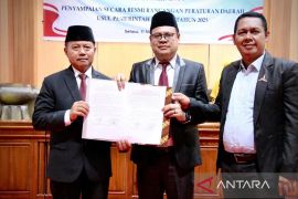 Pemkab Dompu ajukan enam Raperda dalam rapat paripurna DPRD