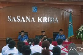 Bupati Biak Numfor minta siswa SRMA 41 lanjutkan perjuangan pahlawan