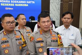 Polisi Bandara ungkap modus peredaran cairan narkoba jaringan internasional