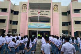Polres tingkatkan kesadaran hukum melalui program Police Go To School