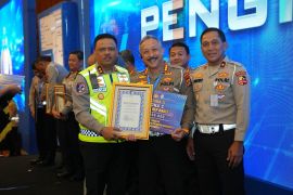 Ditlantas Polda Babel raih penghargaan dari Korlantas Polri atas program "Polisi Menyapa"