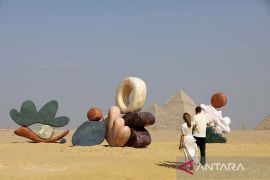 Pameran seni internasional digelar di objek wisata Piramida Giza Mesir