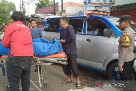 Pemotor tewas terlindas Jaklingko di Cilangkap Jaktim