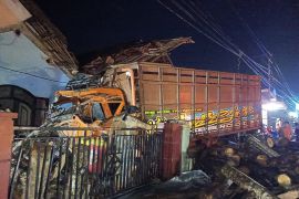 Polisi ungkap dugaan penyebab kecelakaan beruntun di lereng Semeru