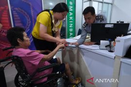 Penerbitan paspor di Kantor Imigrasi Pontianak