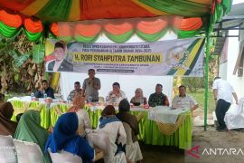 Warga Keluhkan Banjir dan Air Bersih saat reses H RoriTambunan