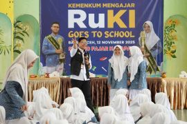 Ratusan Siswa Fajar Harapan Antusias Ikuti RuKI Mengajar Kemenkum Aceh