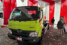 Hino targetkan penjualan 25 unit/bulan untuk Hino 300-136 MDLR