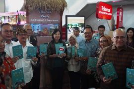 Telkomsel-BI hadirkan Indonesia tourist travel pack di Ngurah Rai