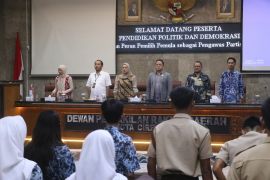 Bawaslu Kota Cirebon menyasar pelajar untuk pengawasan partisipatif