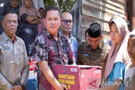 80 mahasiswa Madina terima beasiswa dari Pemkab, tiap penerima dapat Rp5 juta