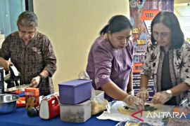 Unpatti edukasi mahasiswa berkontribusi dalam pembuatan pangan lokal untuk diversifikasi