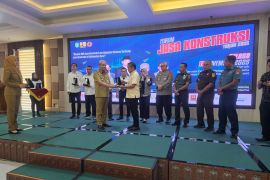 BPJS Ketenagakerjaan perkuat komitmen perlindungan pekerja dalam Forum Jasa Konstruksi Kalbar 2025