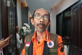 Korban banjir dan abrasi di Mataram didata