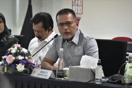 Anggota DPR sebut layanan publik di jalan tol harus ditingkatkan