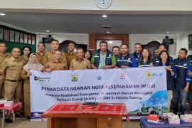 PLN UIP Nusra fasilitasi SMK Aloisius Ruteng konversi motor listrik