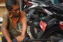 DLH Kota Madiun lakukan uji emisi gratis kendaraan di 27 kelurahan
