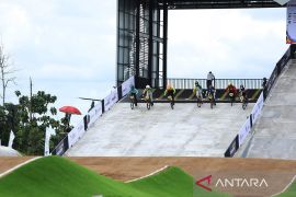 Pembalap dari berbagai negara ikuti Banyuwangi BMX Supercross 2025