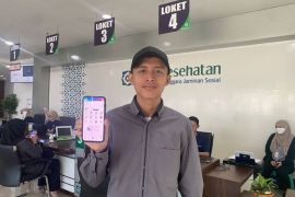 Tak lagi cemas, kesehatan keluarga Dika terlindungi oleh Program JKN