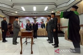 Bupati Kotim rotasi tiga pejabat