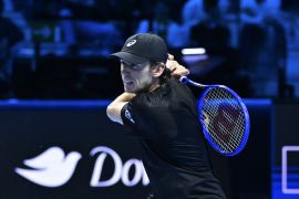 De Minaur kalahkan Fritz untuk capai semifinal ATP Finals