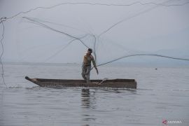 Cara Tradisional Menangkap Ikan Bilih Page 1 Small
