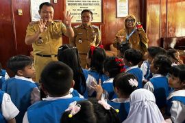 Suasana lingkungan Pemkab Kapuas dikenalkan ke peserta didik TK Pembina