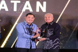 Tanah Bumbu wins six awards in health