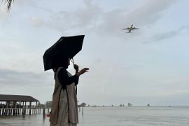 Healing low budget di Batam, menikmati pantai dan pesawat terbang rendah