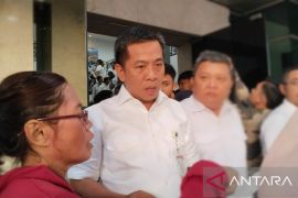 Bupati Karawang akan tindaklanjuti laporan penipuan senilai 1,2  miliar oleh seorang camat