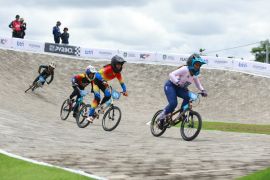 Ratusan pembalap bersaing di Banyuwangi BMX Supercross 2025