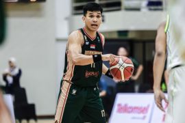 Jan Misael menjadi pelatih di Bima Perkasa Academy