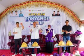 Bupati Sigi ajak warga rutin manfaatkan layanan posyandu